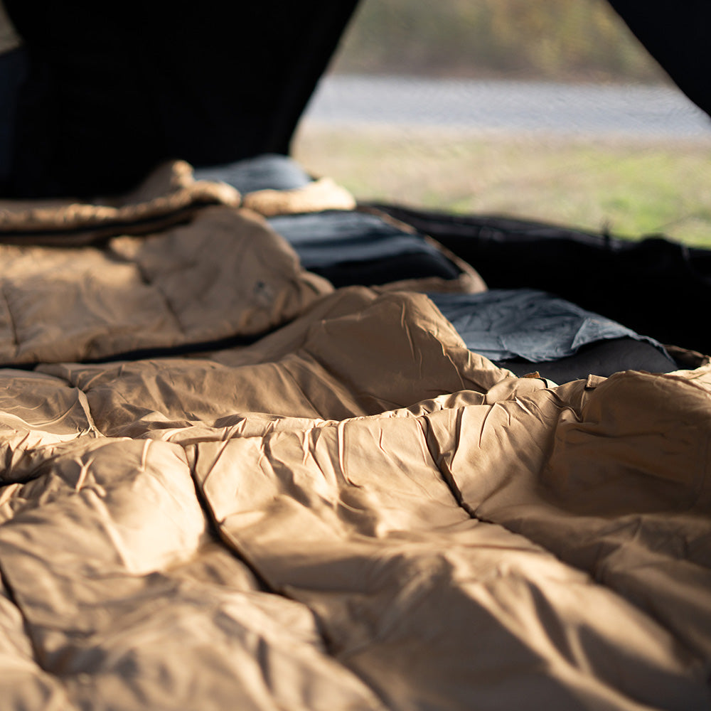 WAQ DD SLEEPINGBAG ソロ 両開きタイプ寝袋 3シーズン使用可能 快適使用温度0℃【1年保証】