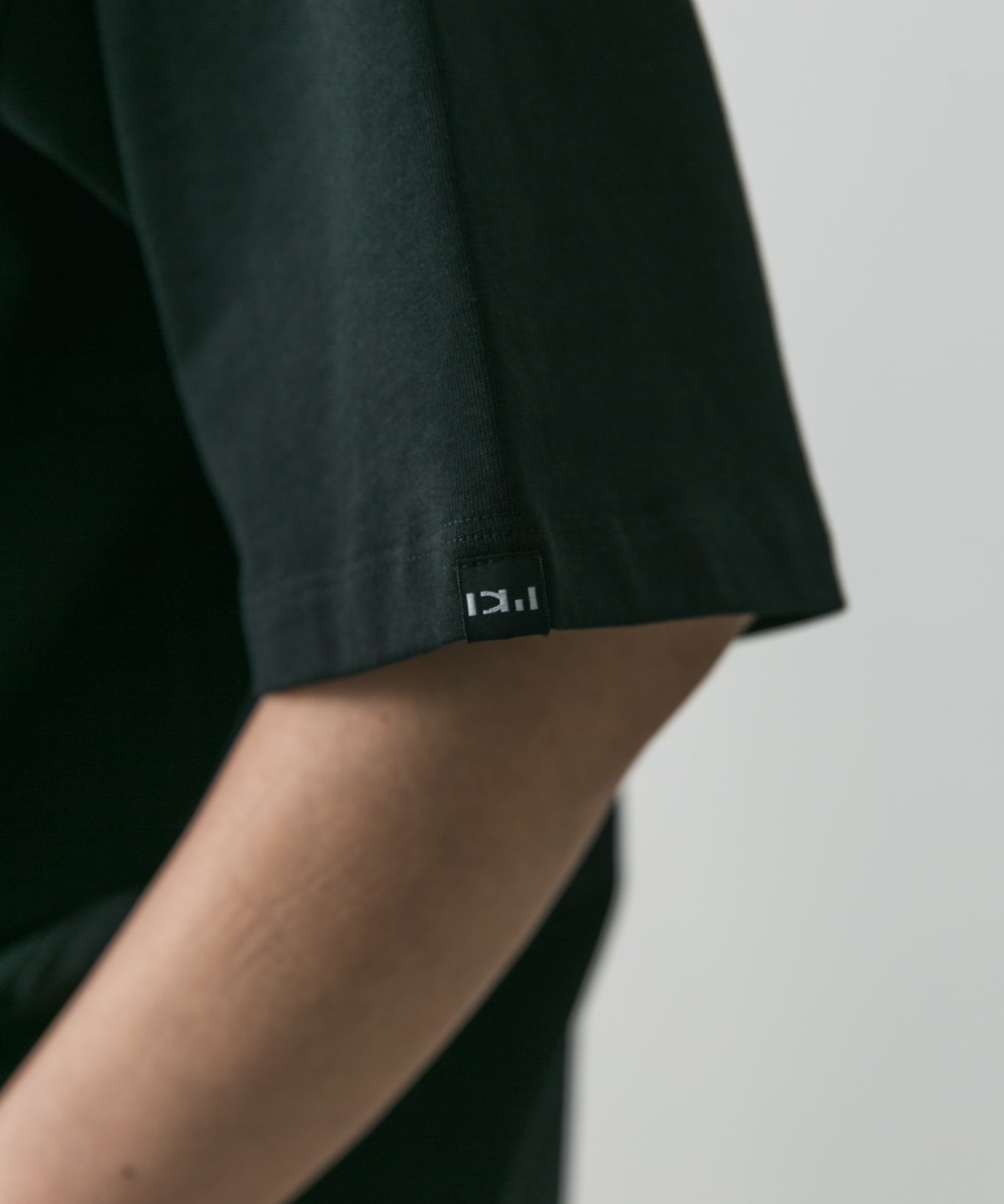【WAQ x URBAN RESEARCH DOORSコラボ】フィールドロゴTシャツ / 難燃フィールドキャップ【1年保証】
