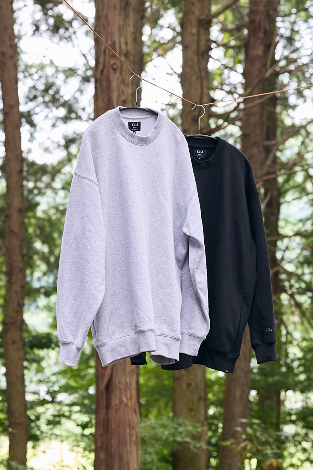 【WAQ x URBAN RESEARCH DOORSコラボ】フィールドロゴスウェット【1年保証】